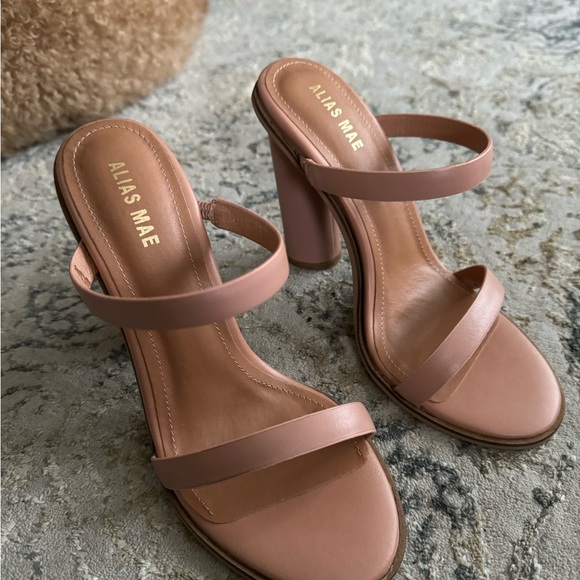 Alias Mae heels - Picture 2 of 5